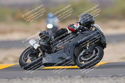 media/Sep-11-2022-SoCal Trackdays (Sun) [[81b7e951af]]/Turn 7 (1145am)/